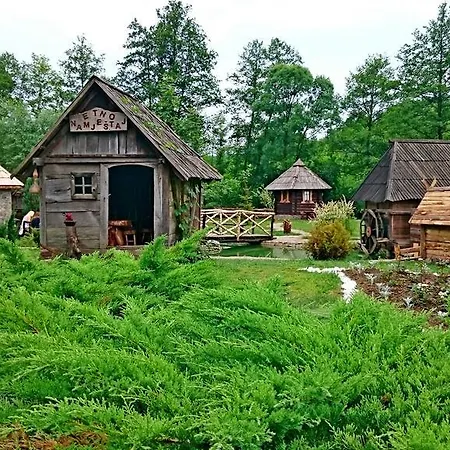 Gospodarstwo agroturystyczne Royal Village Kotromanicevo Vranduk