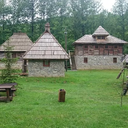 Royal Village Kotromanicevo Gospodarstwo agroturystyczne *