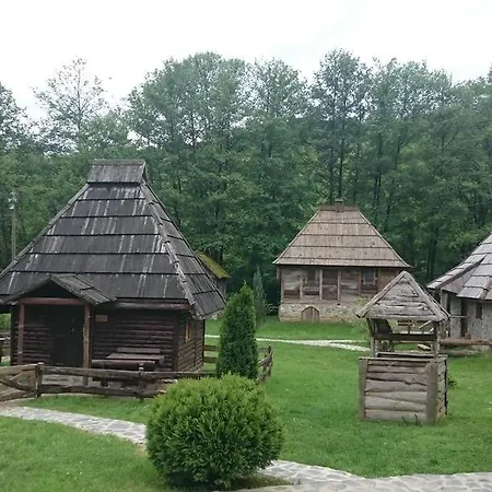 Royal Village Kotromanicevo Gospodarstwo agroturystyczne Vranduk
