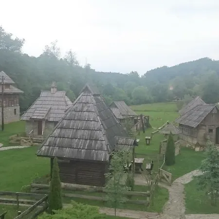 Gospodarstwo agroturystyczne Royal Village Kotromanicevo Vranduk