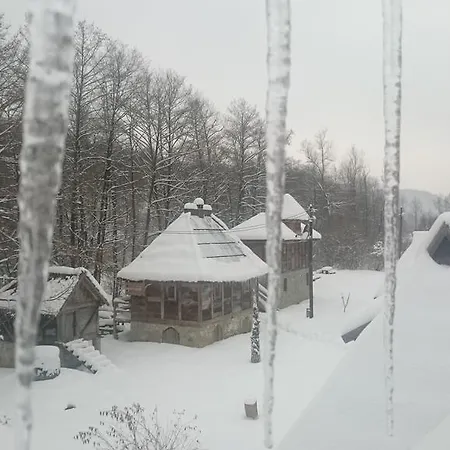 Gospodarstwo agroturystyczne Royal Village Kotromanicevo Vranduk