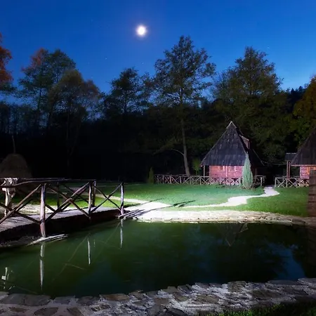 Royal Village Kotromanicevo Gospodarstwo agroturystyczne